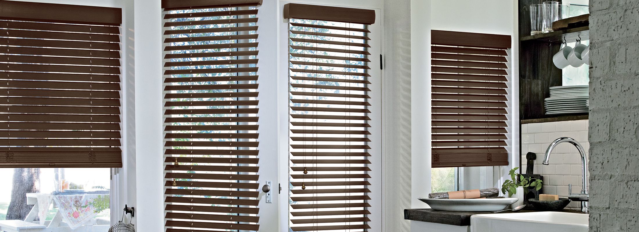 how to clean wood blinds
